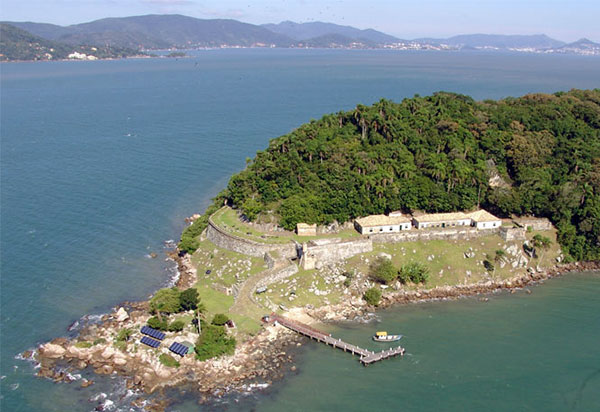 Uma vista aérea da Ilha Ratones